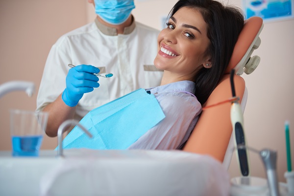 Quick Guide To Oral Surgery Treatments For A Smile Makeover